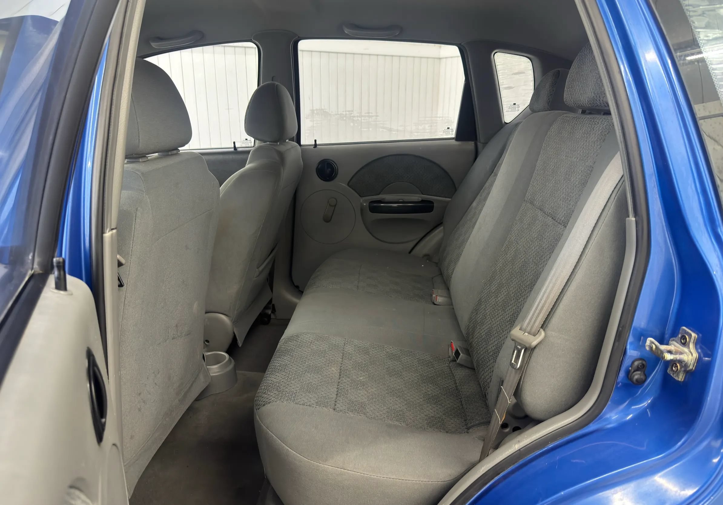 Used 2004 Chevrolet Aveo Hatchback FWD image 12