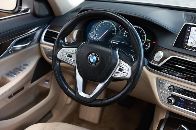 Used 2018 BMW 740i image 34
