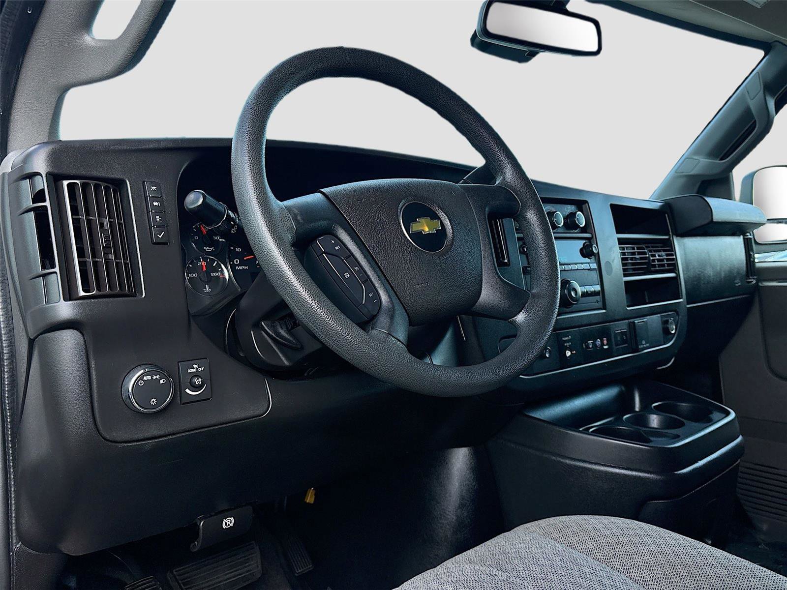 Used 2020 Chevrolet Express 3500 LT w/ LT Preferred Equipment Group image 9