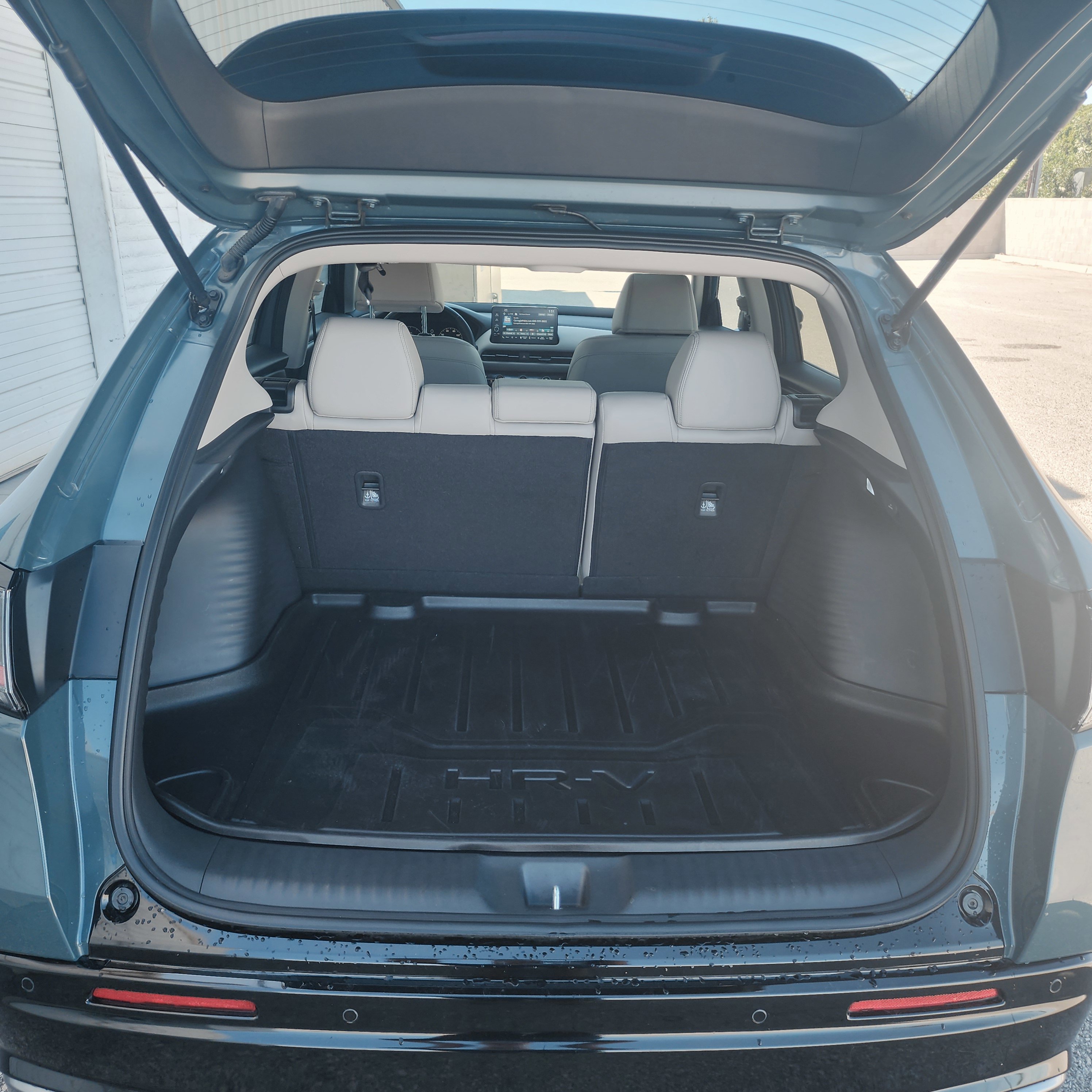 Used 2025 Honda HR-V EX-L image 11