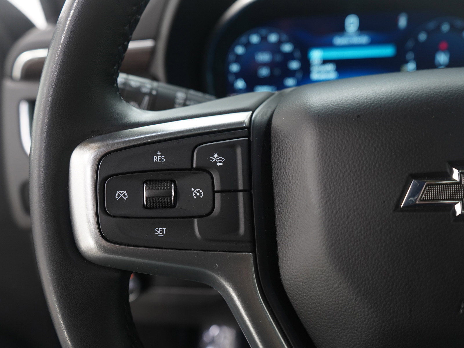 Used 2024 Chevrolet Suburban Z71 AWD/4WD image 29
