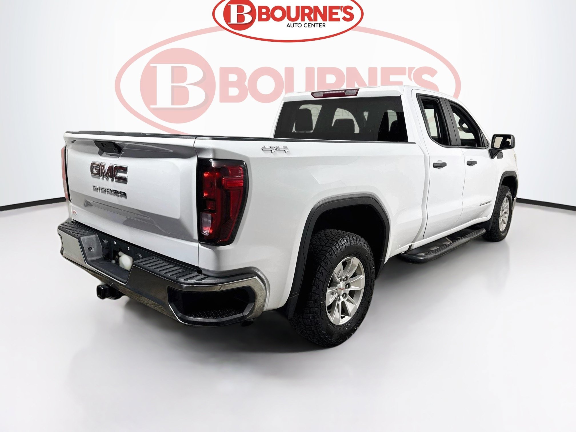 Used 2022 GMC Sierra 1500 Pro w/ Convenience Package AWD/4WD image 9