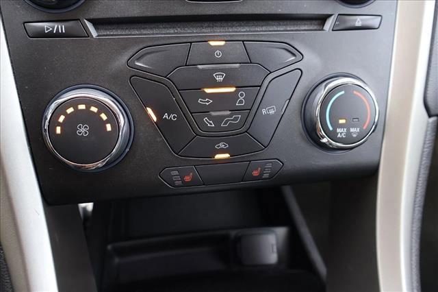 Used 2016 Ford Fusion SE w/ Equipment Group 202A image 19