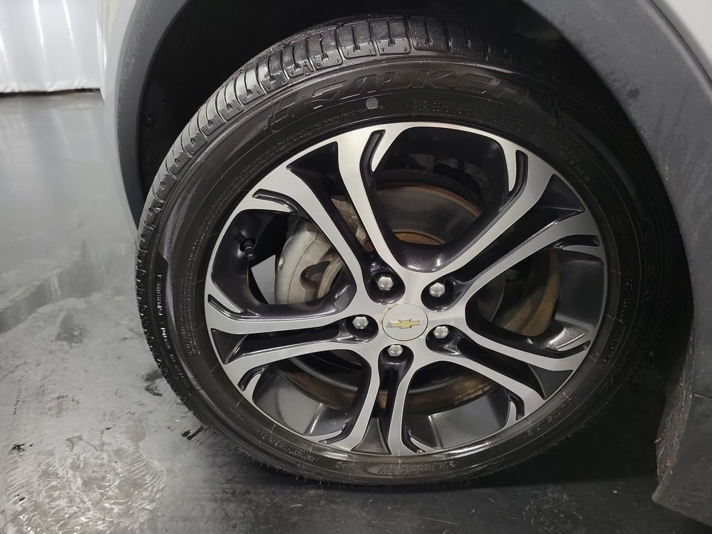 Used 2017 Chevrolet Bolt Premier w/ Driver Confidence II Package FWD image 14