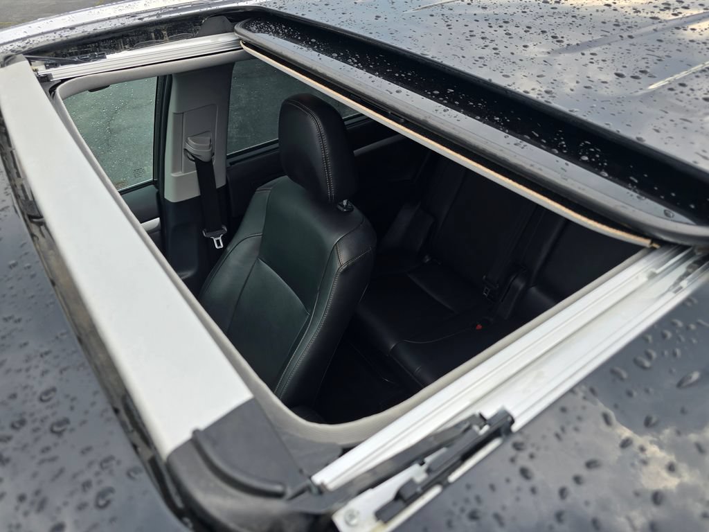 Used 2019 Toyota Highlander XLE FWD image 4