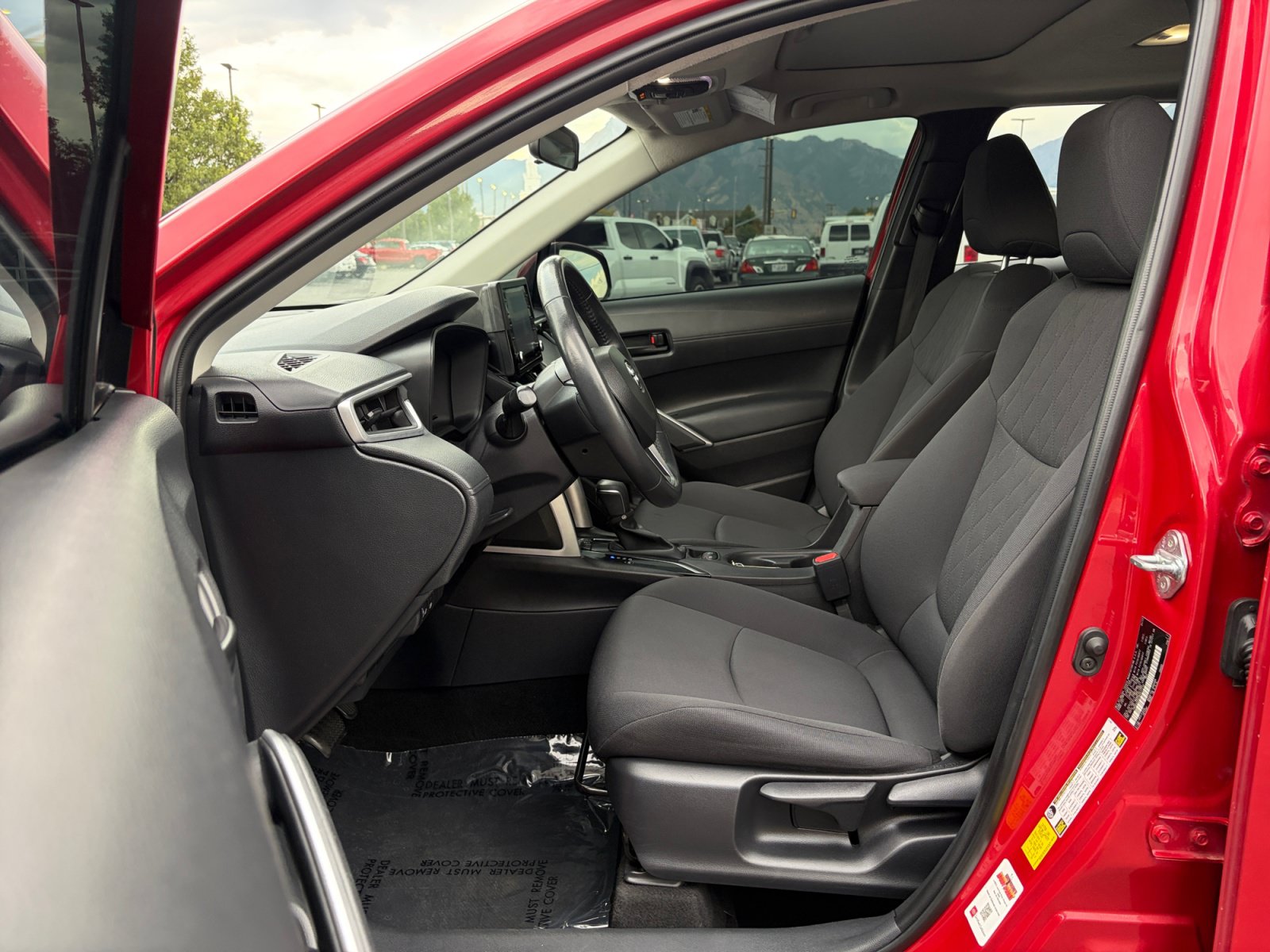 Used 2022 Toyota Corolla Cross LE w/ Moonroof Package AWD/4WD image 11