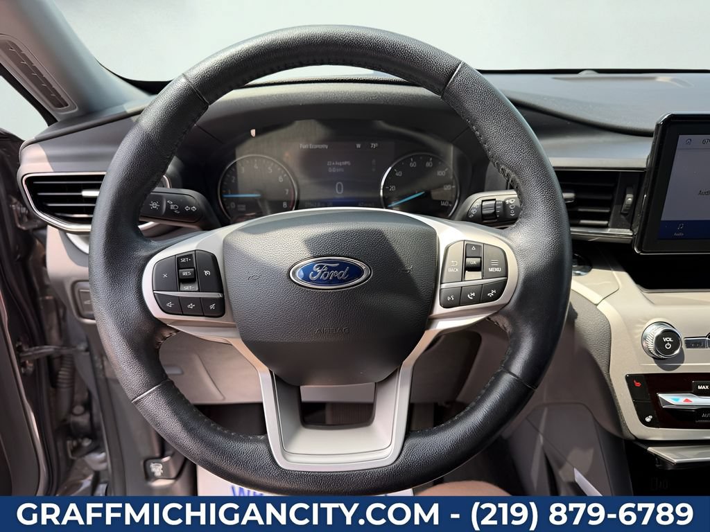 Used 2022 Ford Explorer XLT w/ Equipment Group 202A AWD/4WD image 15