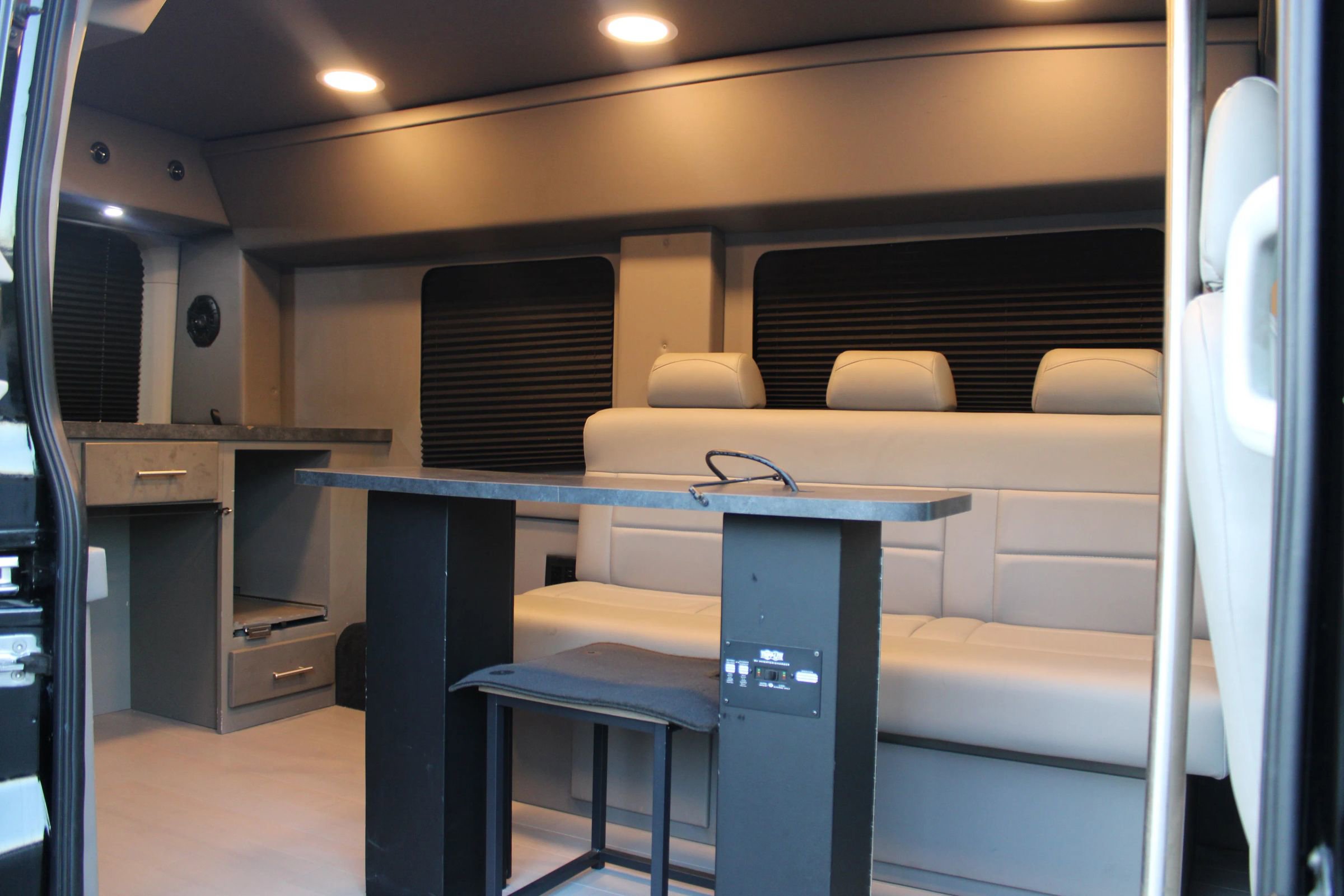 Used 2019 Ford Transit 350 XLT image 19