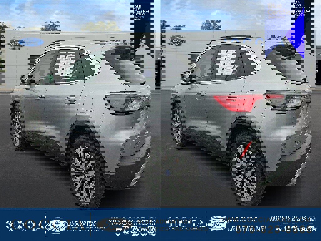 Certified 2022 Ford Escape Titanium image 6