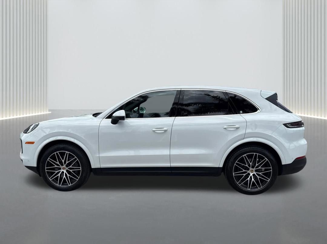 Used 2025 Porsche Cayenne AWD/4WD image 8