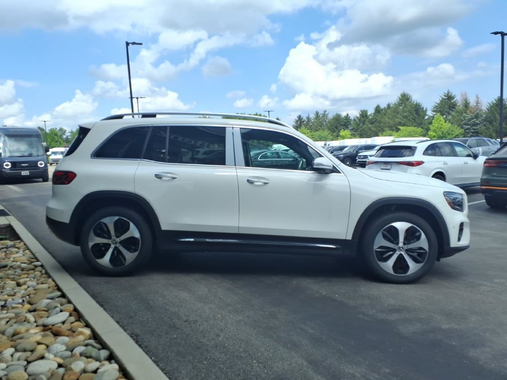 New 2026 Mercedes-Benz GLB 250 4MATIC image 7