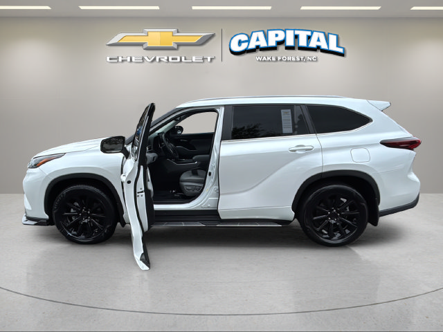 Used 2026 Toyota Highlander XLE AWD/4WD image 9