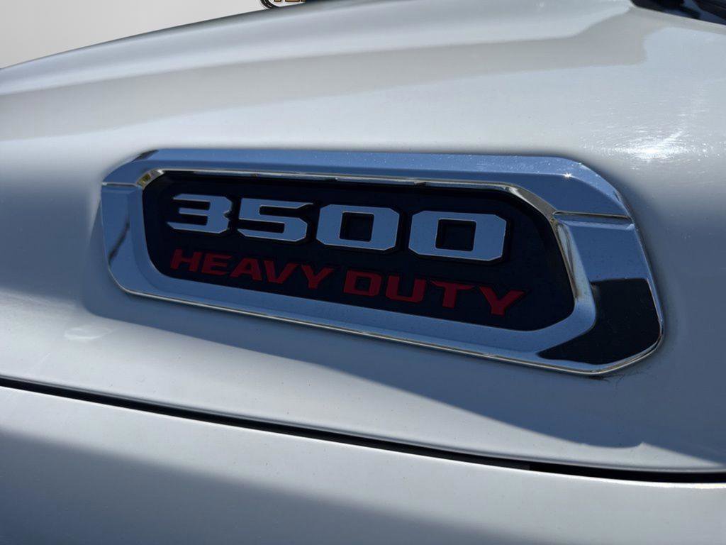 Used 2022 RAM 3500 Limited AWD/4WD image 32