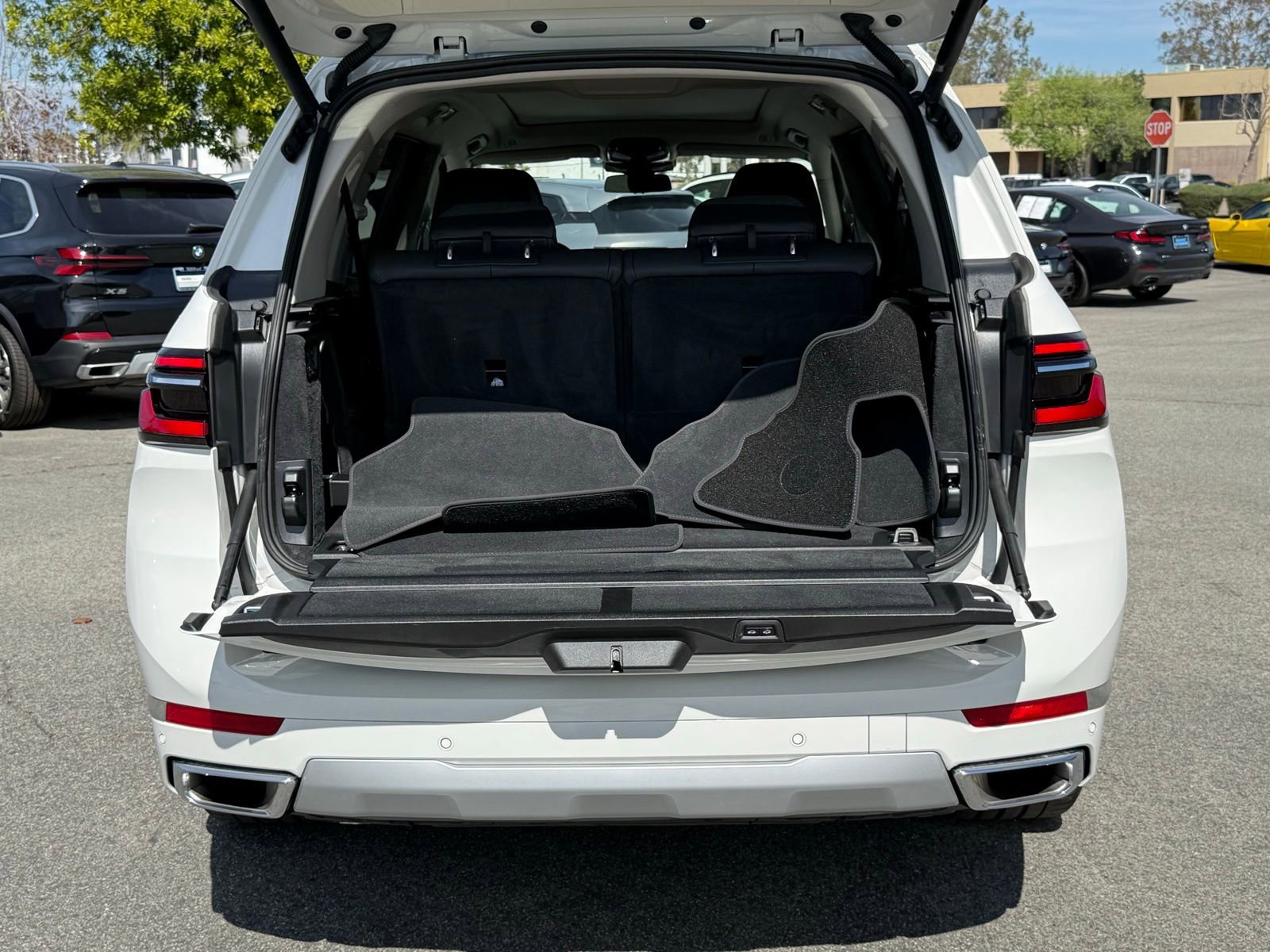 Used 2026 BMW X7 xDrive40i image 16