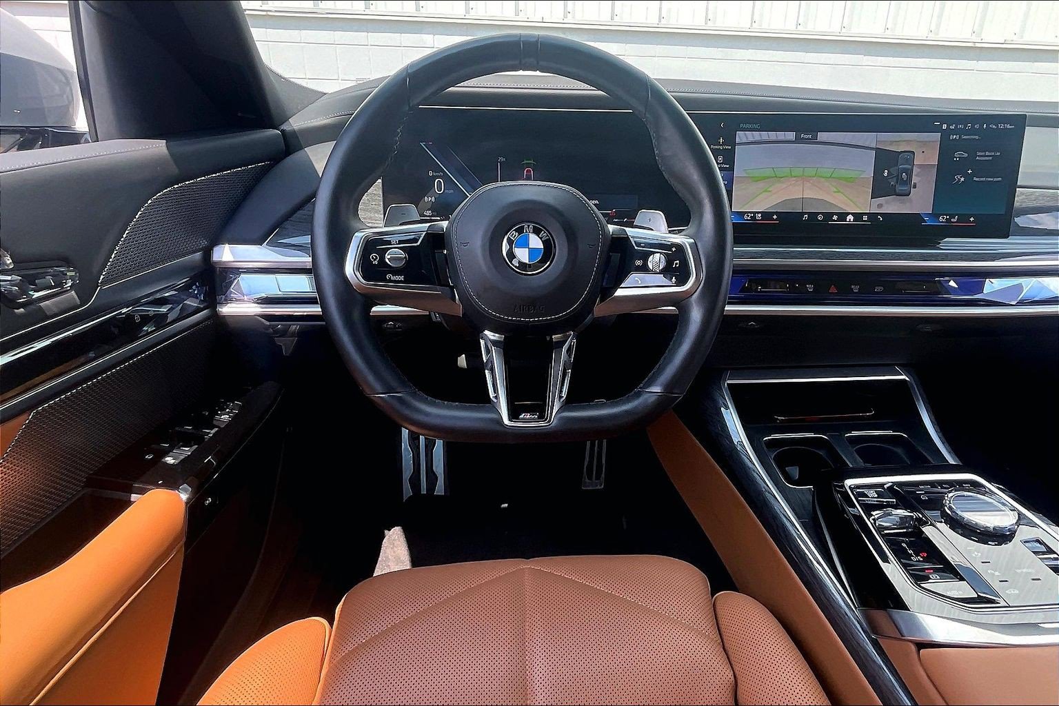 Used 2024 BMW 740i w/ Premium Package 2 RWD image 5