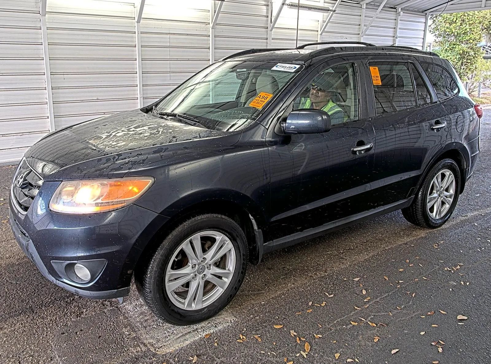 Used 2011 Hyundai Santa Fe Limited image 1