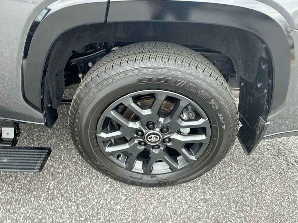 Used 2025 Toyota Sequoia Platinum image 25