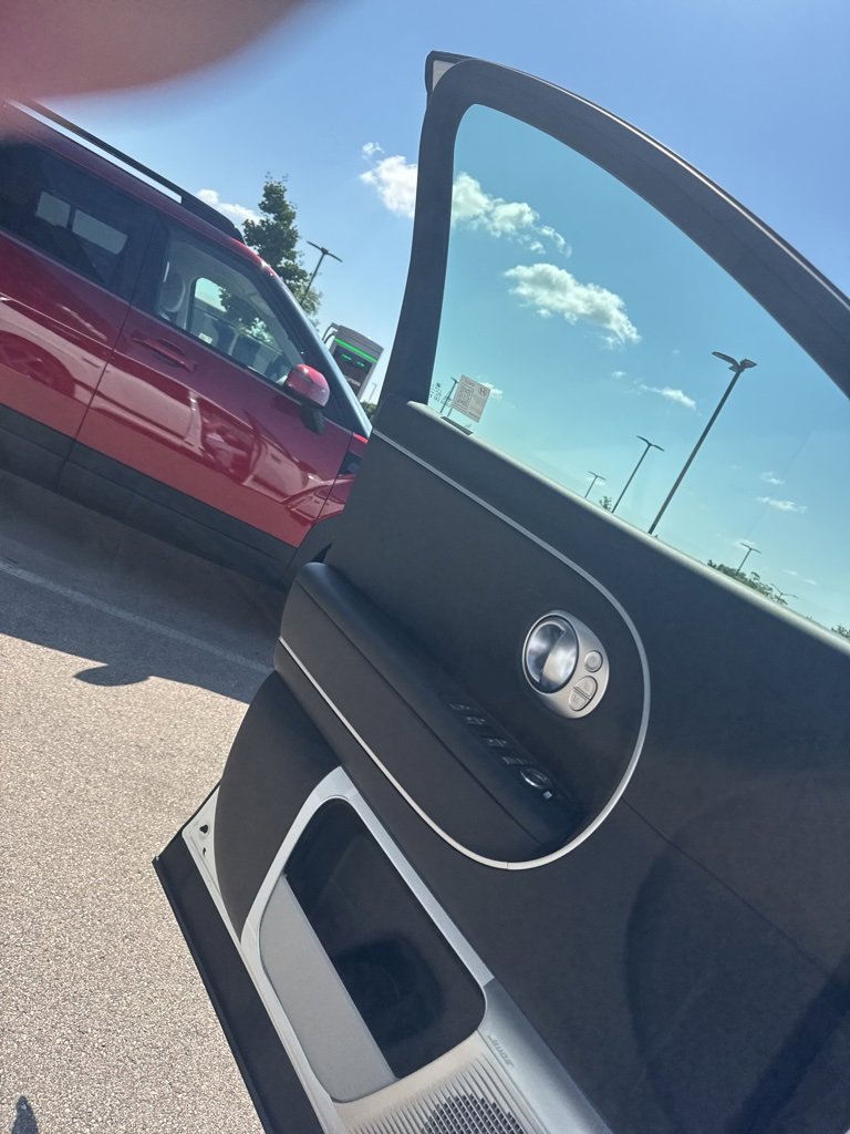 New 2026 Hyundai Ioniq 9 Calligraphy image 6