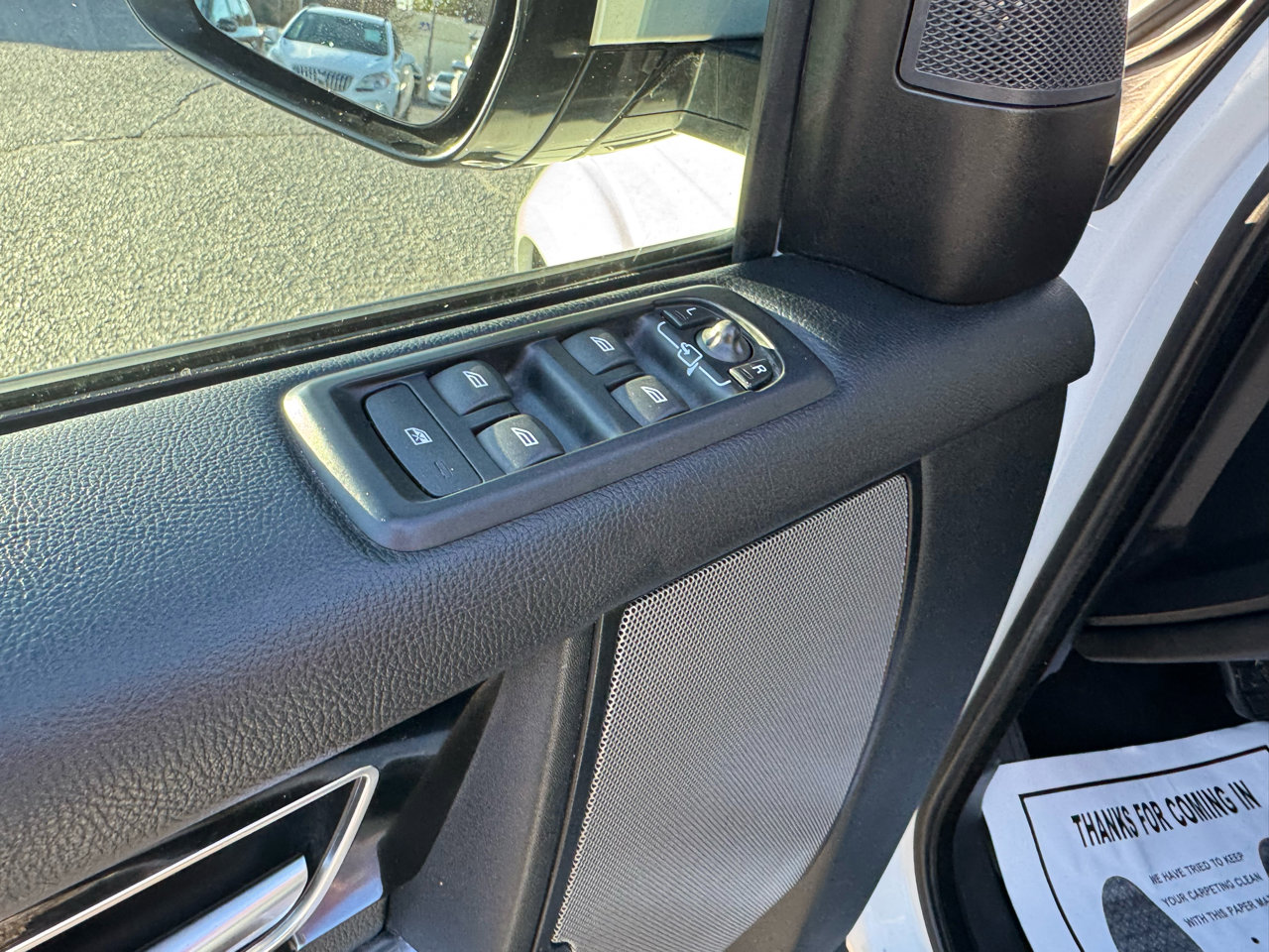 Used 2016 Land Rover LR4 HSE image 15