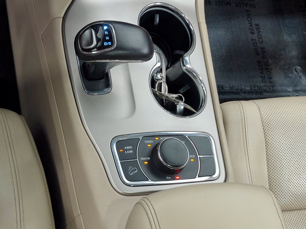 Used 2014 Jeep Grand Cherokee Limited w/ Luxury Group II AWD/4WD image 7