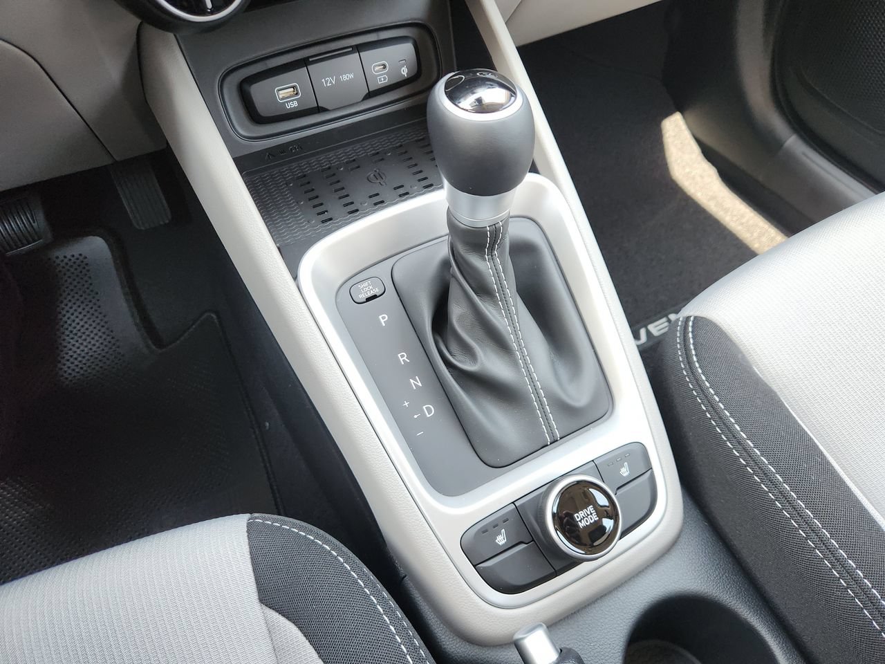 New 2026 Hyundai Venue SEL FWD image 17
