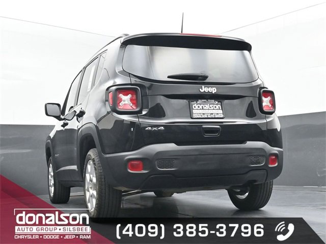 Used 2023 Jeep Renegade Latitude w/ Premium Group image 17