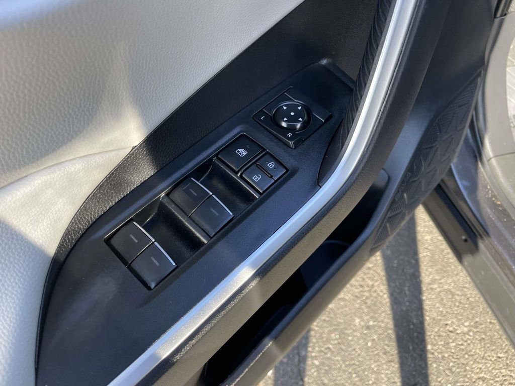 Used 2024 Toyota RAV4 XLE w/ Convenience Package image 28