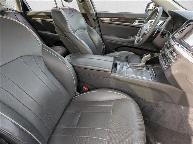 Used 2015 Hyundai Genesis 3.8 w/ Option Group 03 image 20