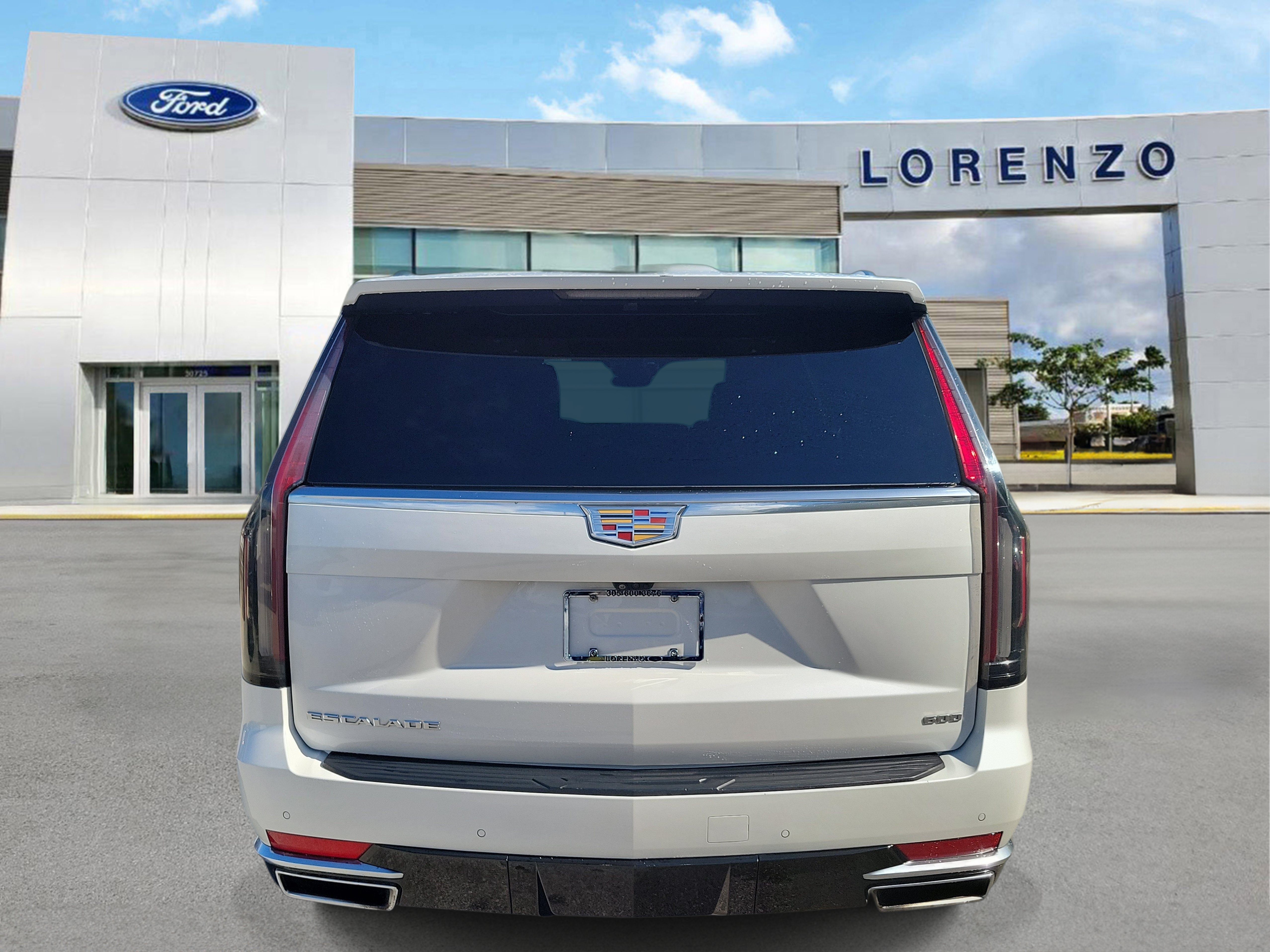 Used 2023 Cadillac Escalade ESV Premium Luxury w/ Performance Package AWD/4WD image 6