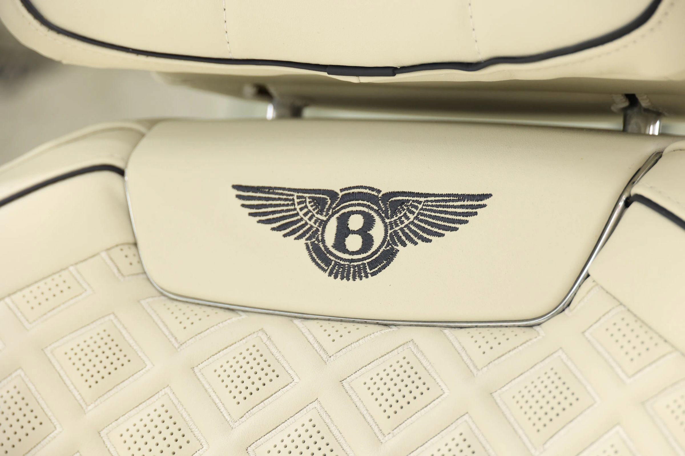 Used 2020 Bentley Flying Spur W12 w/ First Edition Specification image 23