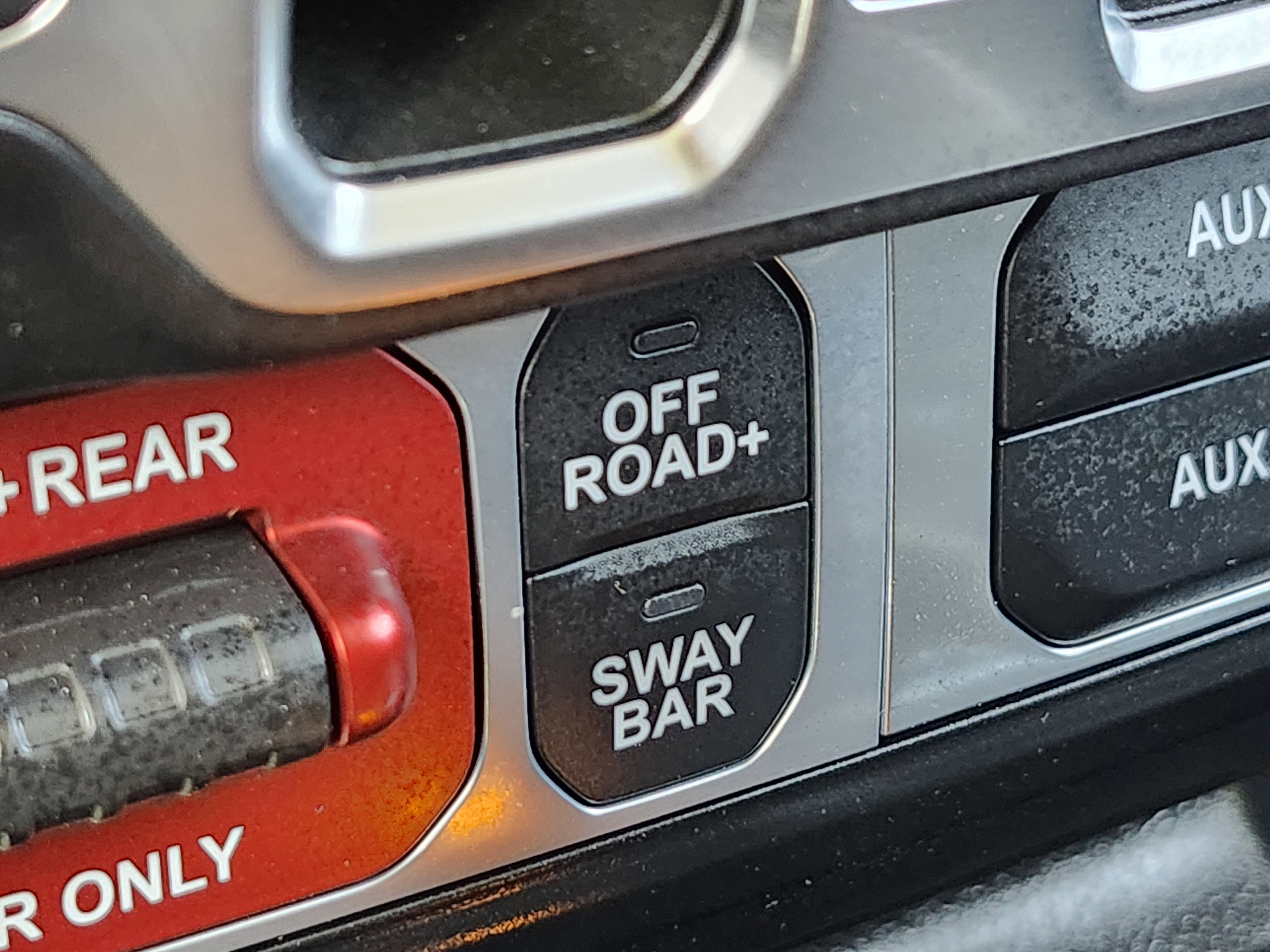 Used 2024 Jeep Wrangler Rubicon w/ Convenience Group image 32