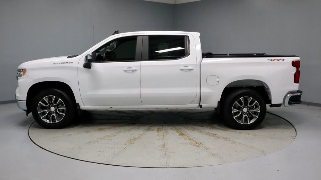 Used 2024 Chevrolet Silverado 1500 LT AWD/4WD image 8