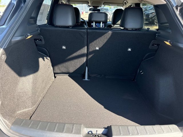 New 2027 Nissan Kicks SR FWD image 11