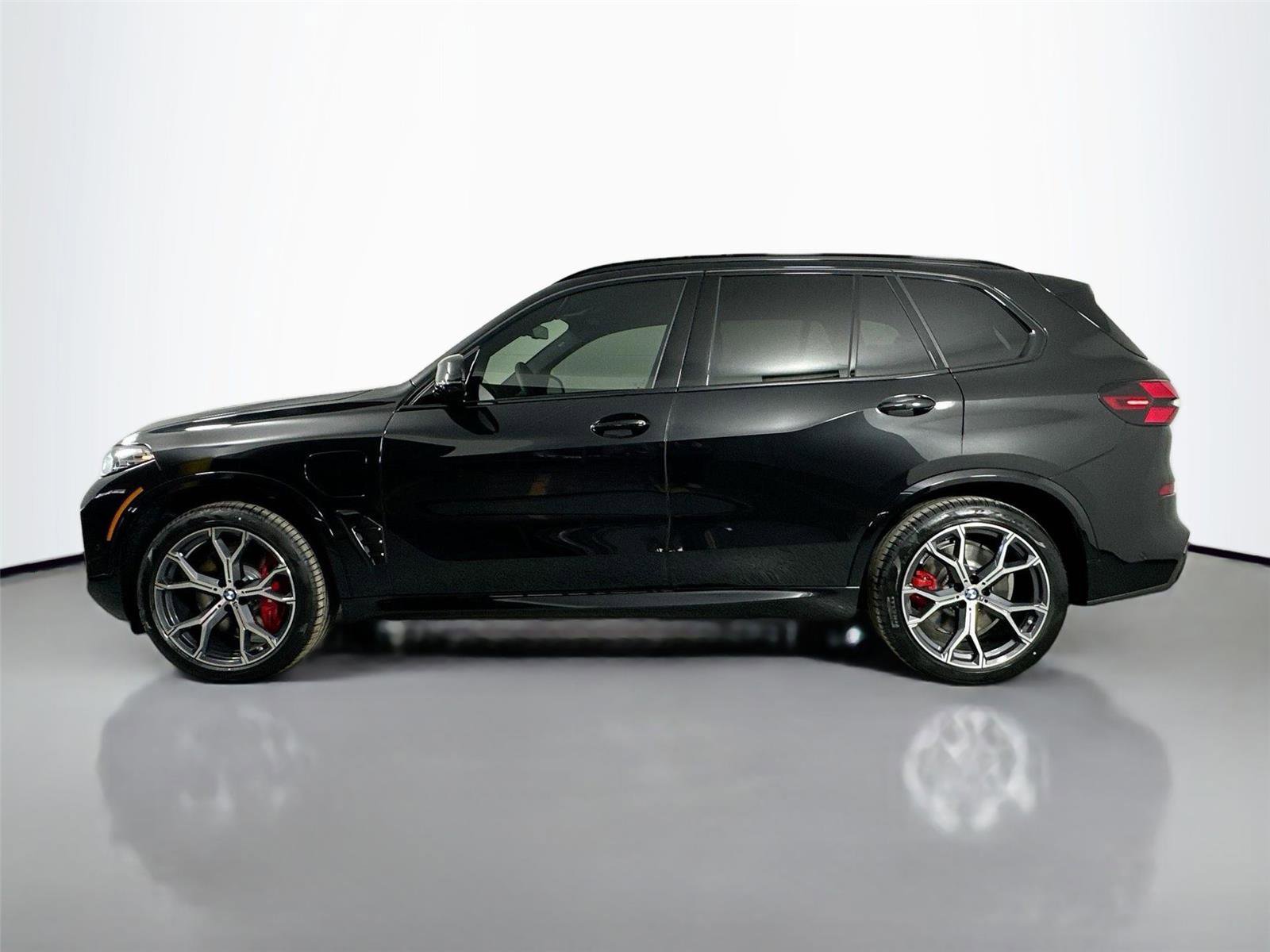 New 2026 BMW X5 xDrive50e image 8