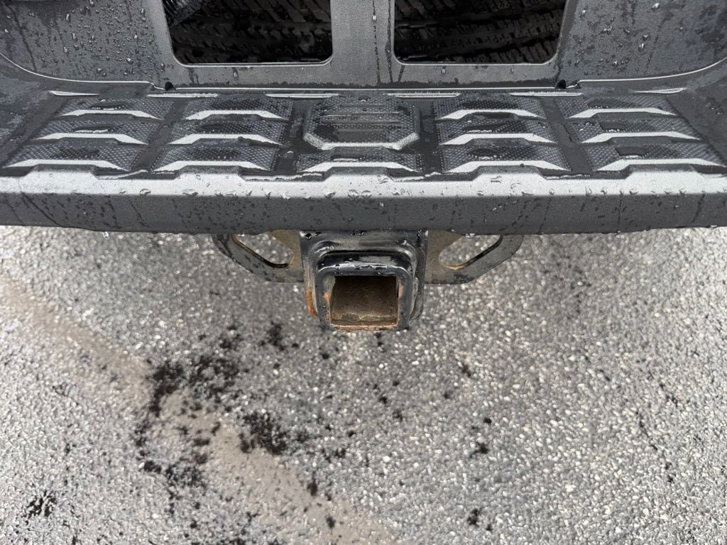 Used 2022 Toyota Tacoma SR AWD/4WD image 5