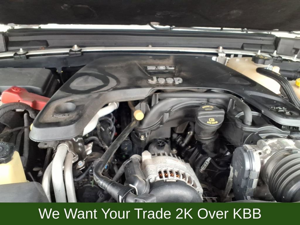 Used 2018 Jeep Wrangler Unlimited Sahara image 32