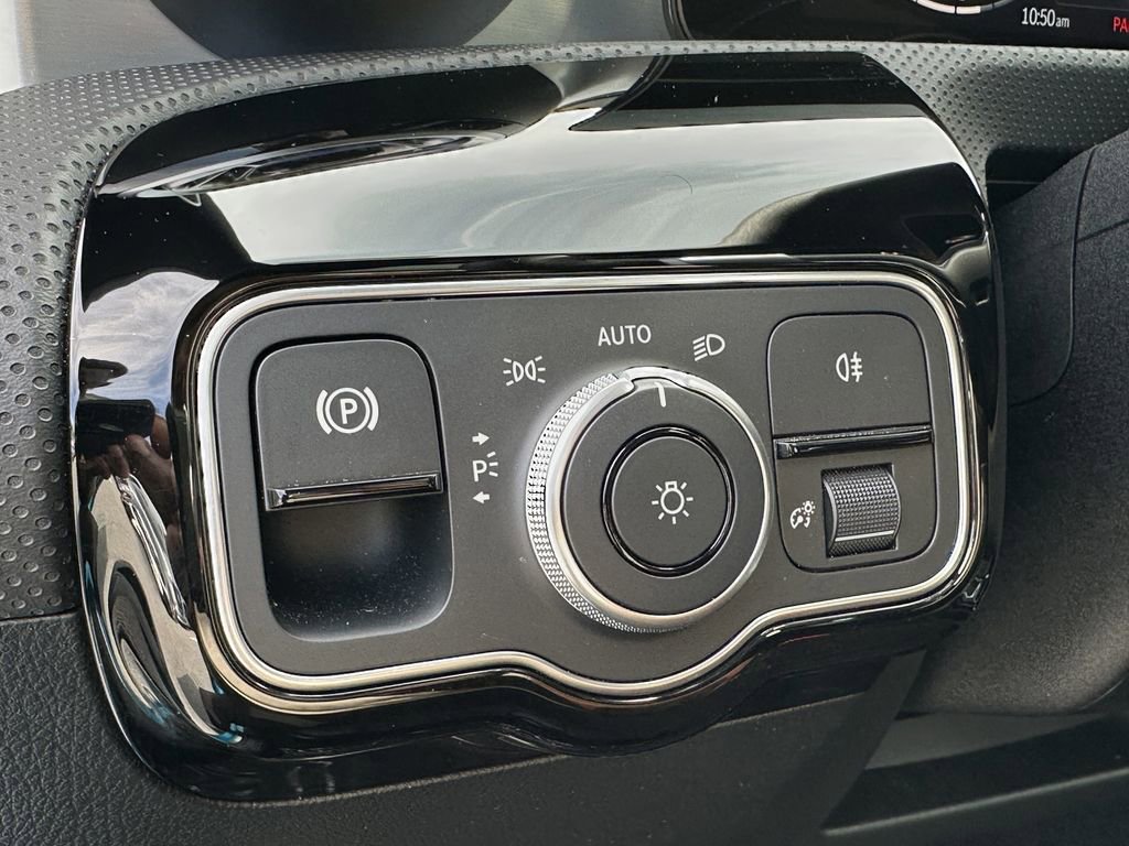 Certified 2025 Mercedes-Benz CLA 250 4MATIC image 34