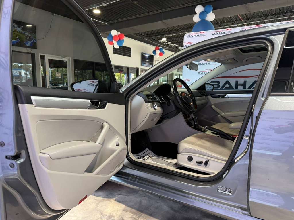 Used 2019 Volkswagen Passat 2.0T Wolfsburg FWD image 24