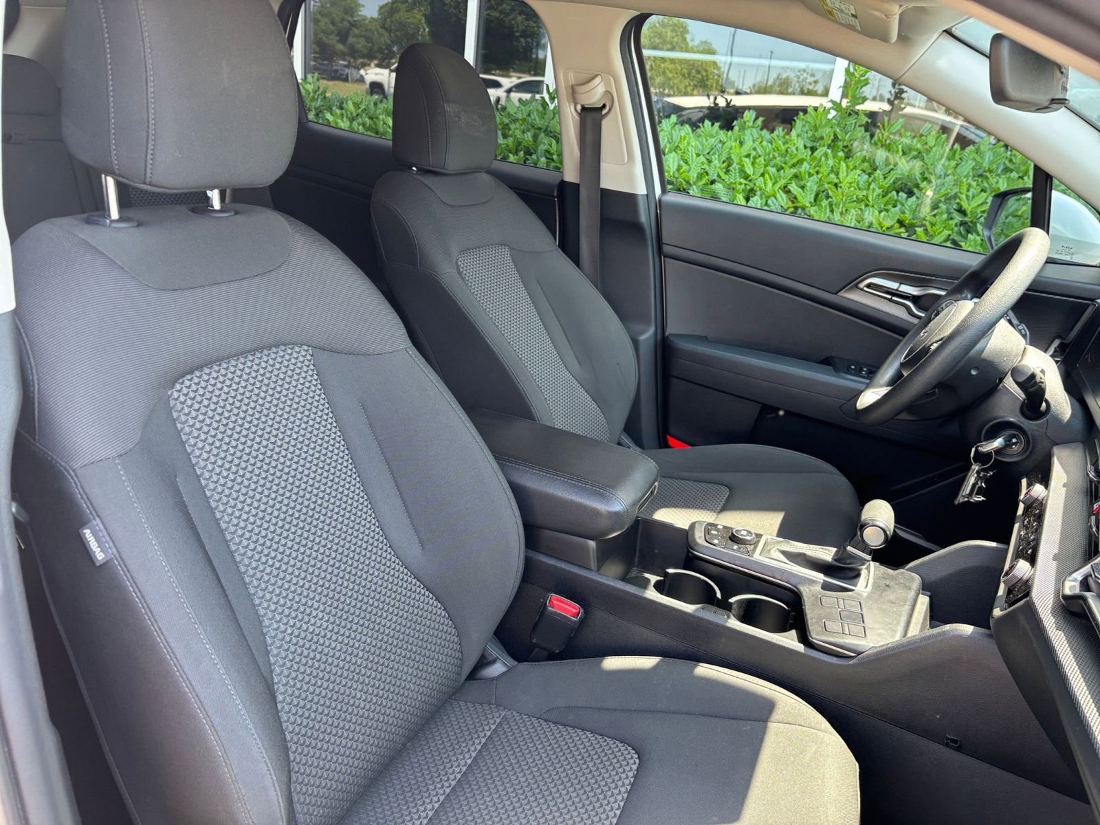 Used 2024 Kia Sportage LX FWD image 35
