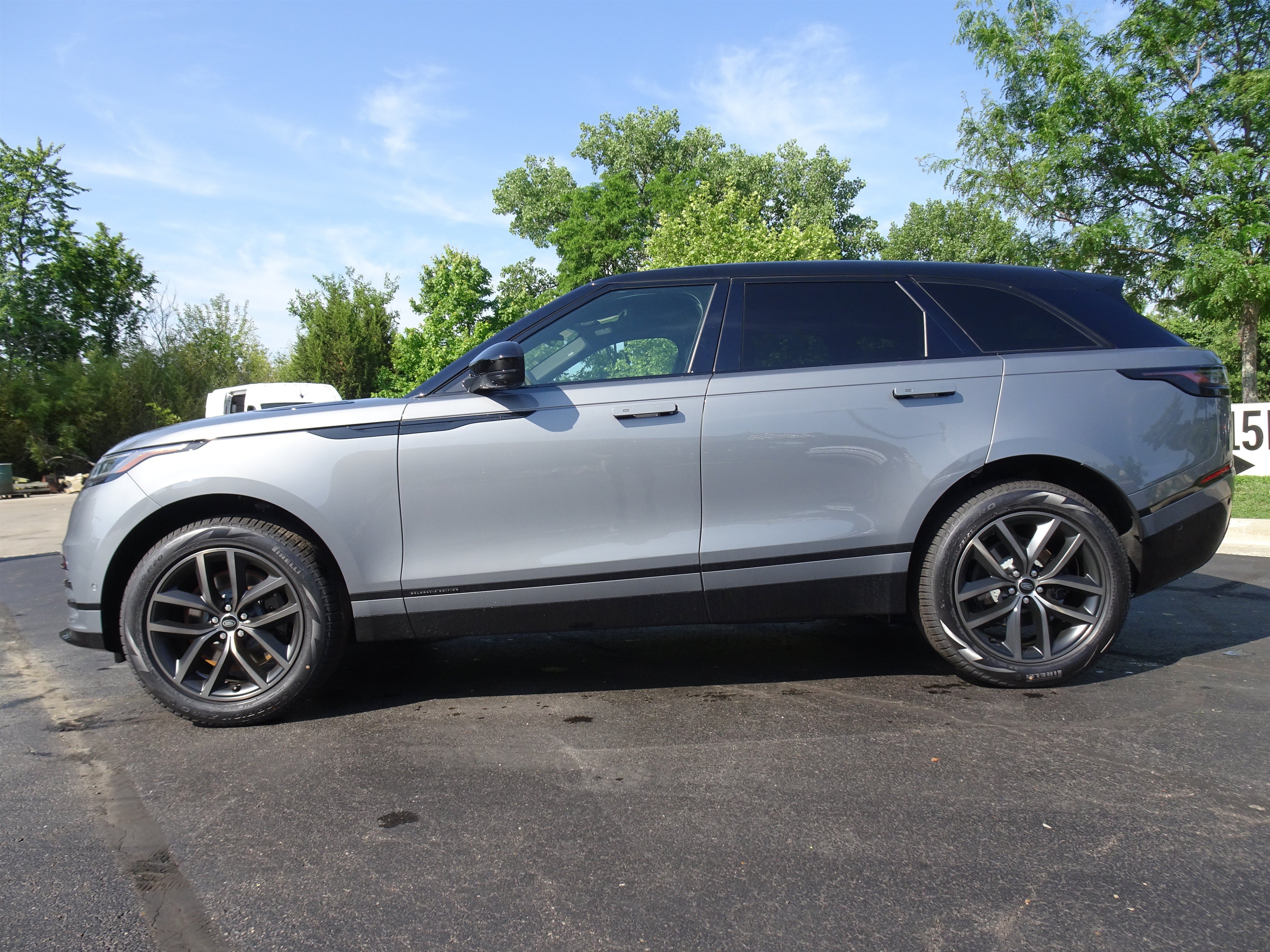 New 2026 Land Rover Range Rover Velar Belgravia AWD/4WD image 9