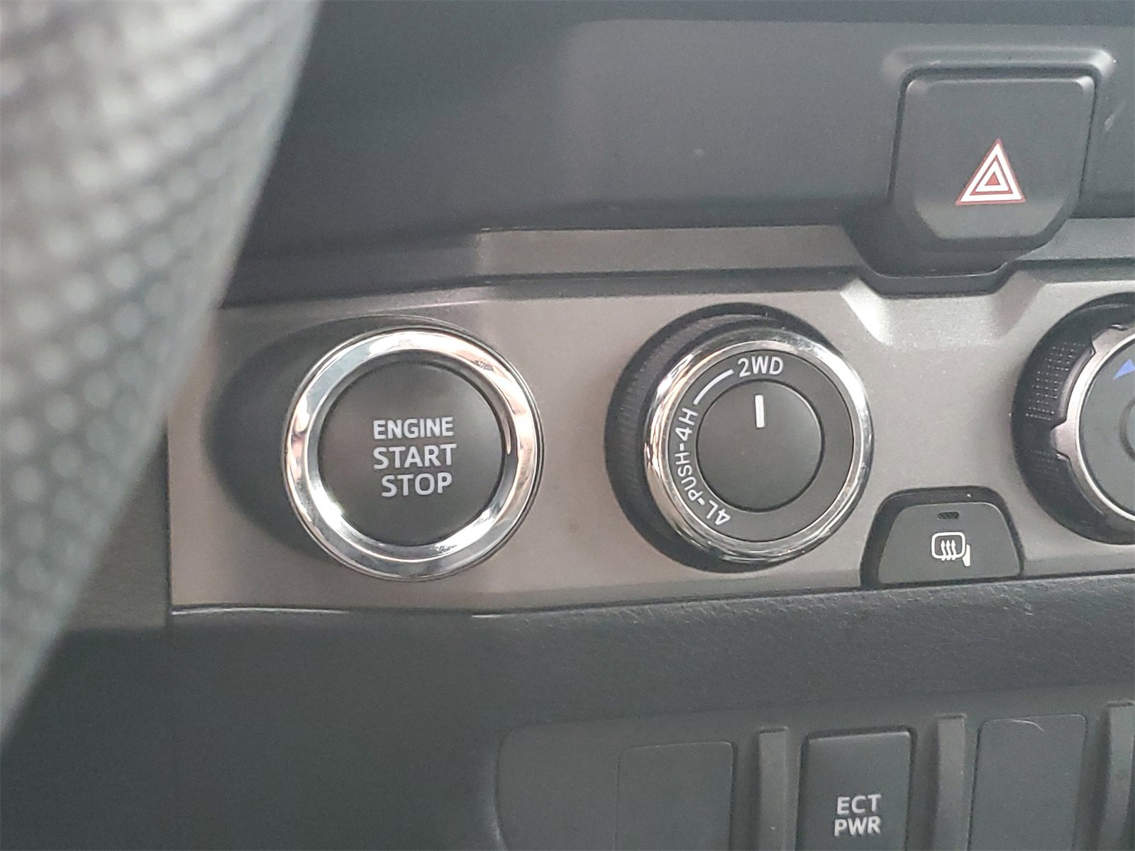 Certified 2023 Toyota Tacoma TRD Off-Road image 29