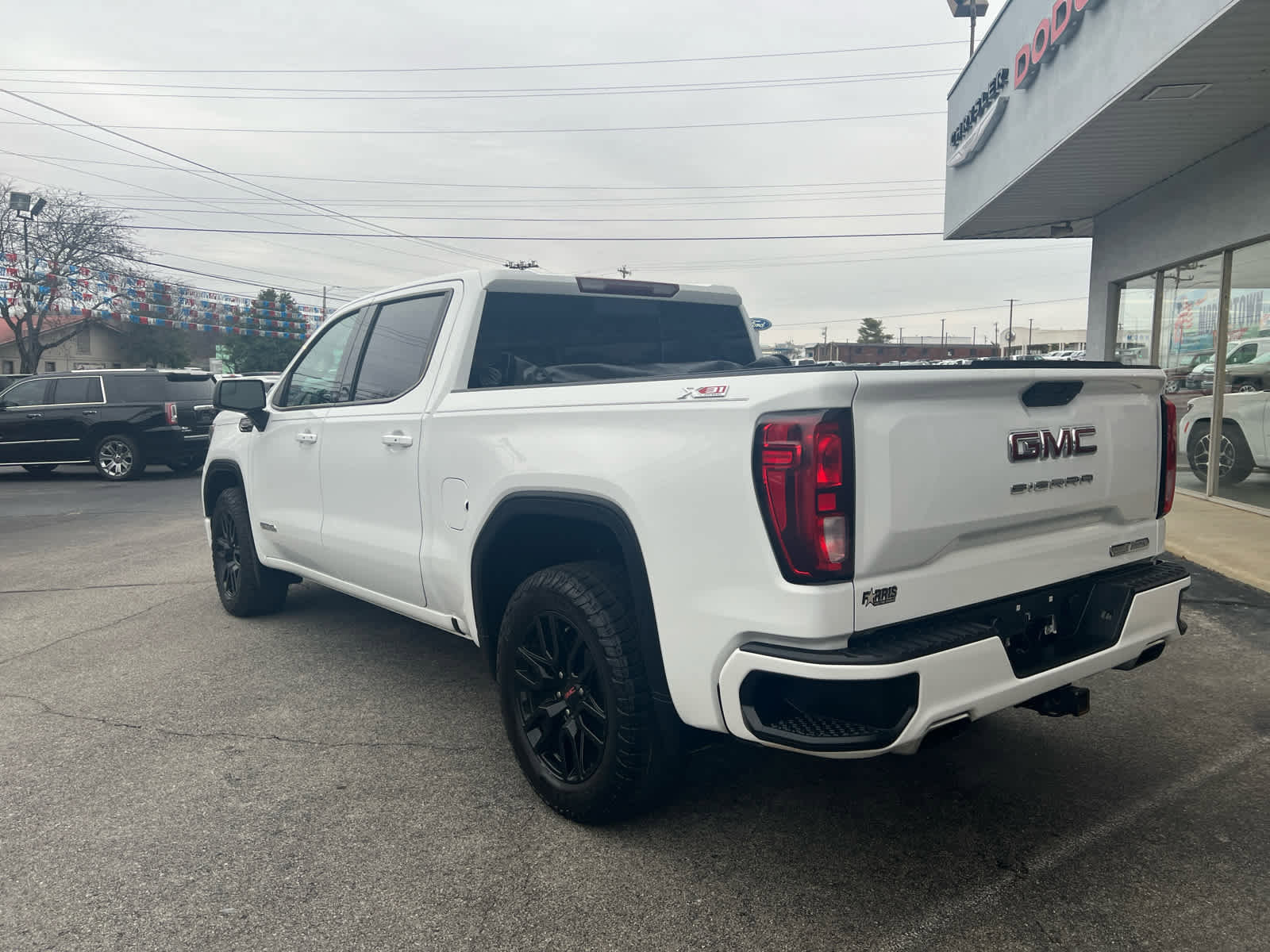 Used 2020 GMC Sierra 1500 Elevation w/ Elevation Value Package image 11