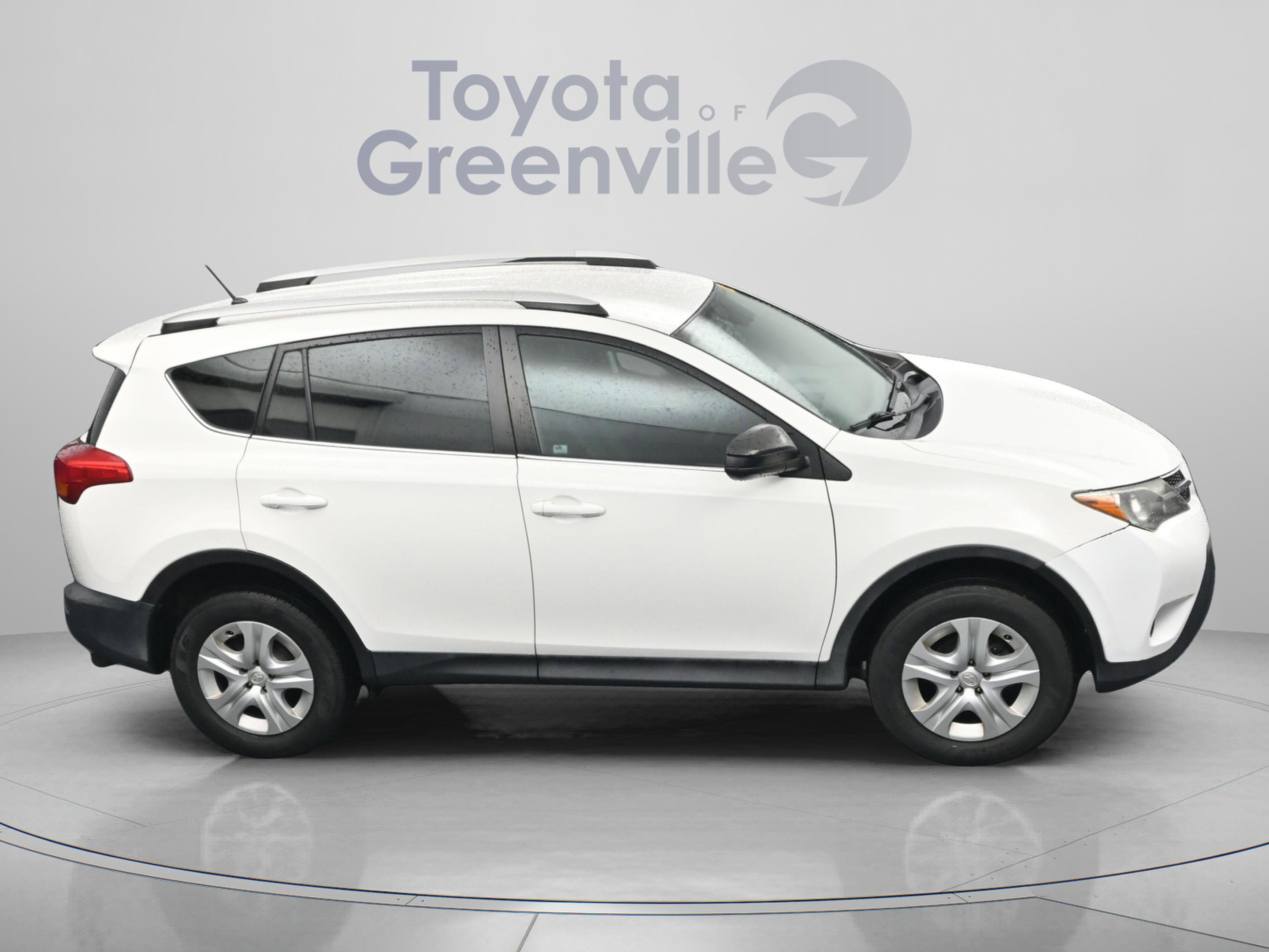 Used 2015 Toyota RAV4 LE AWD/4WD image 17