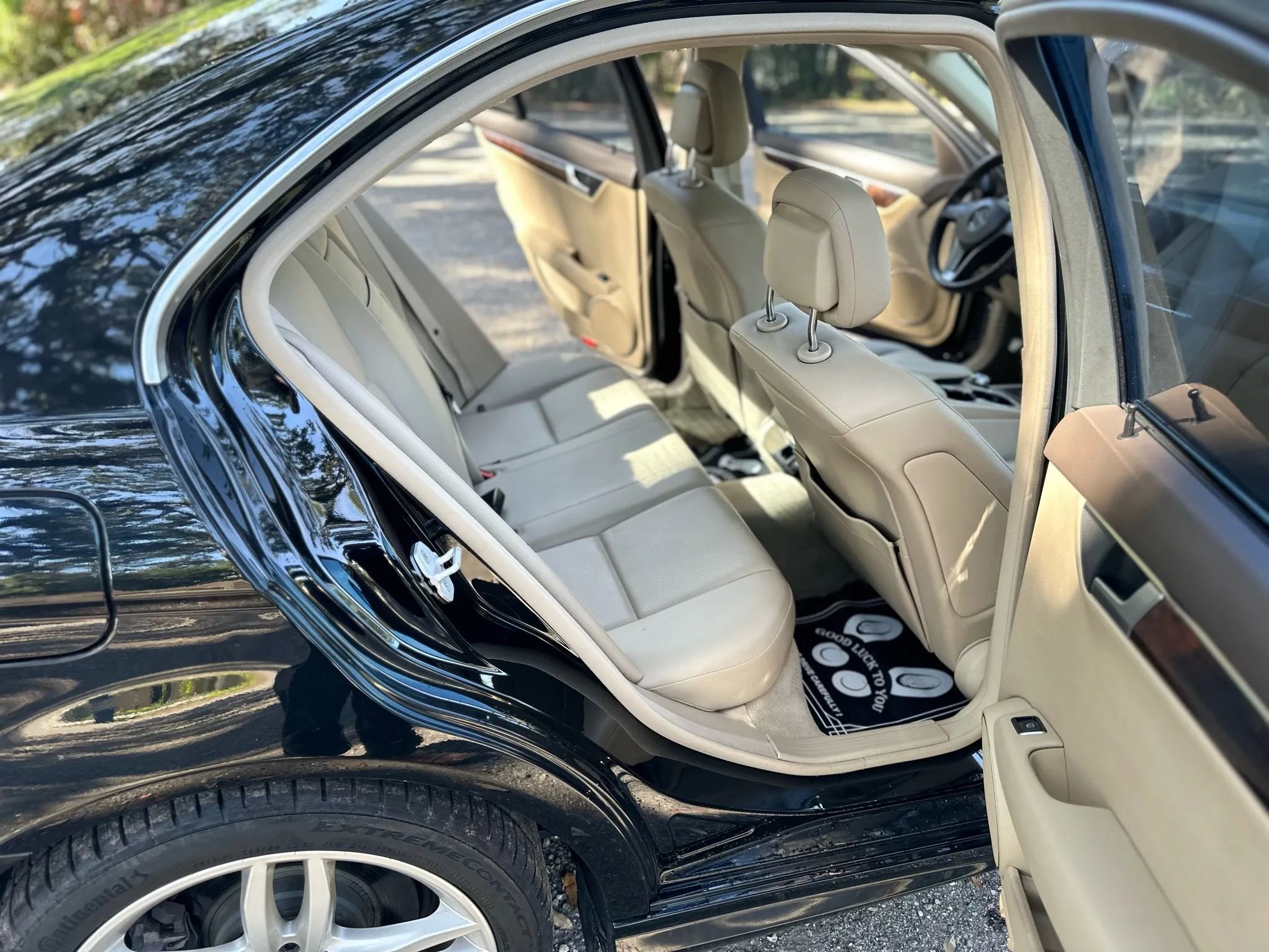 Used 2014 Mercedes-Benz C 250 Sedan image 4