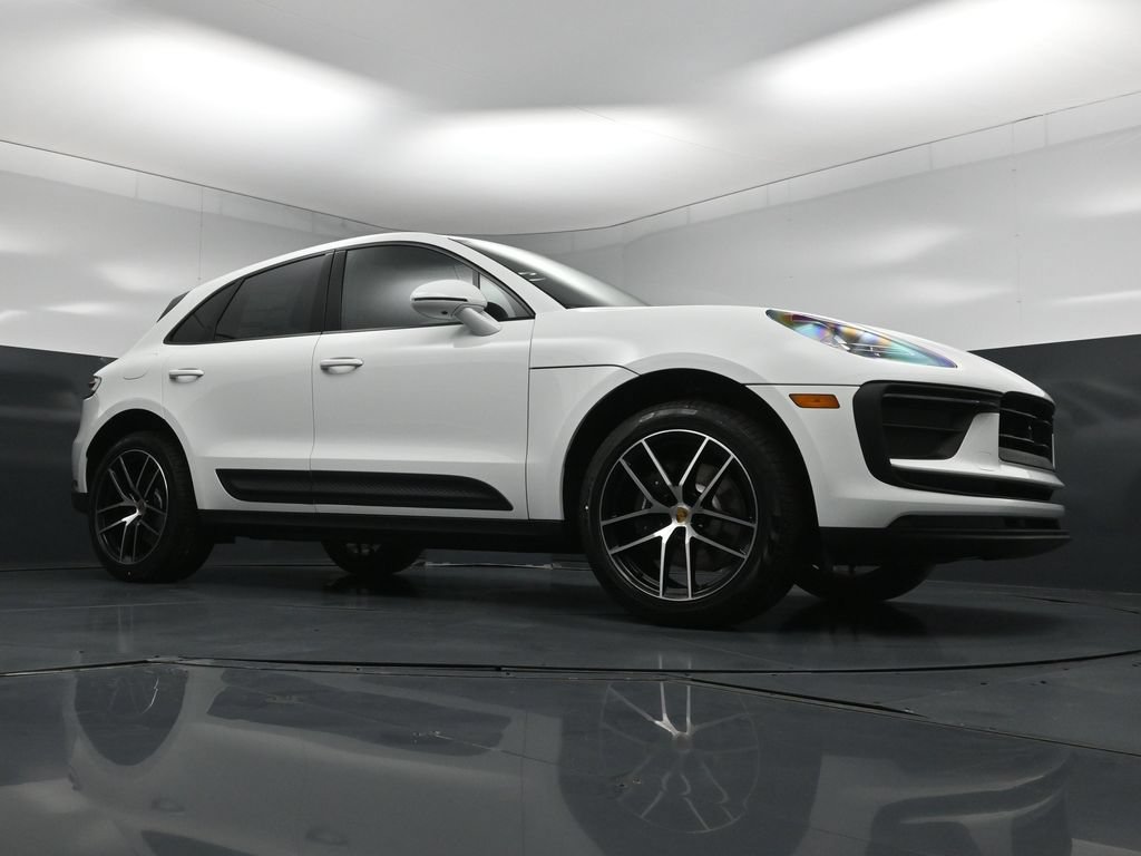 New 2026 Porsche Macan AWD/4WD image 28