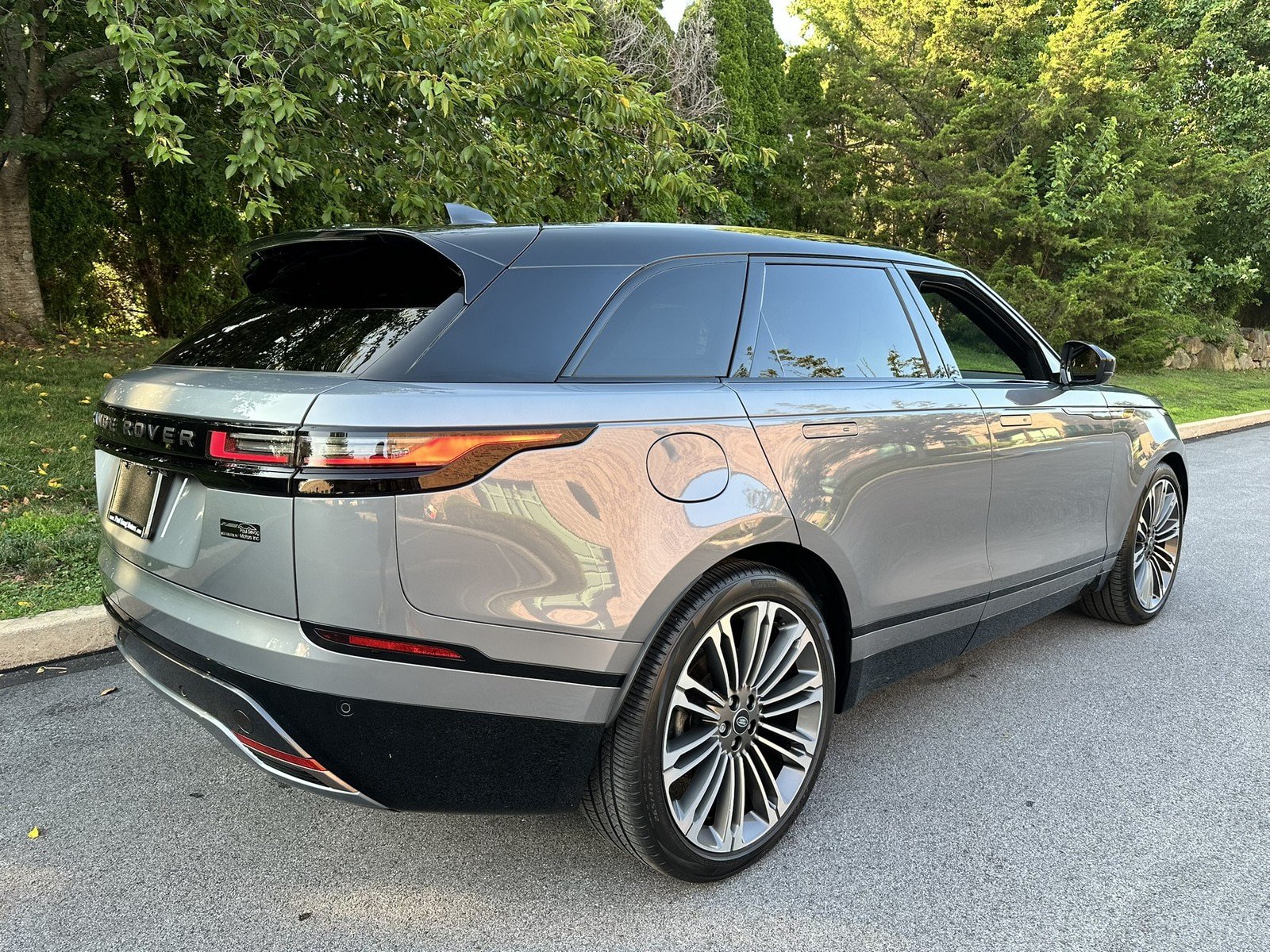 Used 2024 Land Rover Range Rover Velar Dynamic HSE AWD/4WD image 46