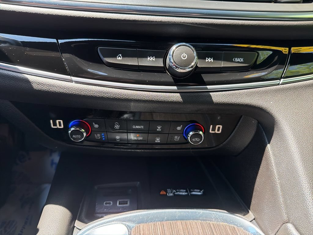 Used 2023 Buick Enclave Avenir w/ Avenir Technology Package AWD/4WD image 27