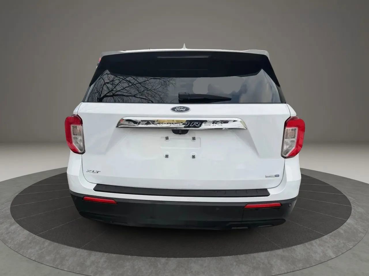 Used 2020 Ford Explorer XLT w/ Comfort Package image 6