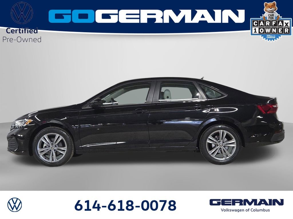 Used 2024 Volkswagen Jetta SE FWD image 12