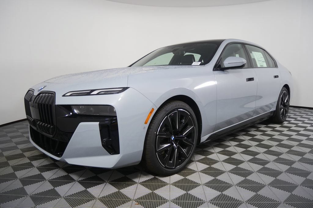 Used 2026 BMW i7 eDrive50 w/ M Sport Package RWD image 7